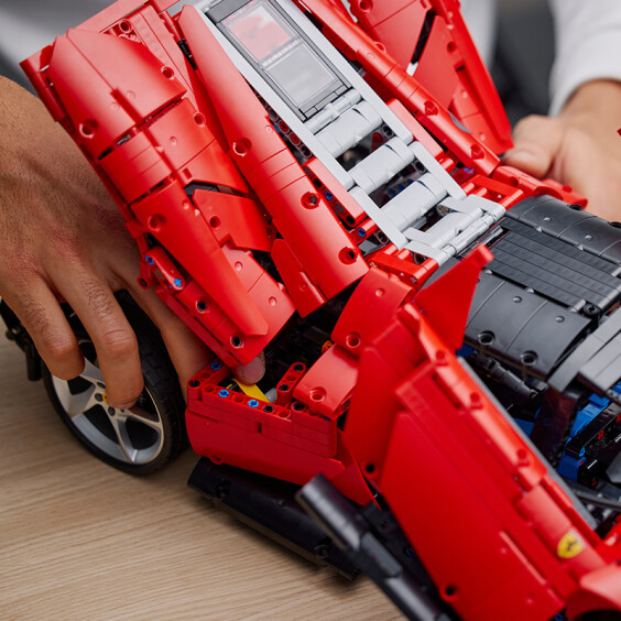 Конструктор LEGO: Technic: Ferrari: Daytona SP3, (42143) 12
