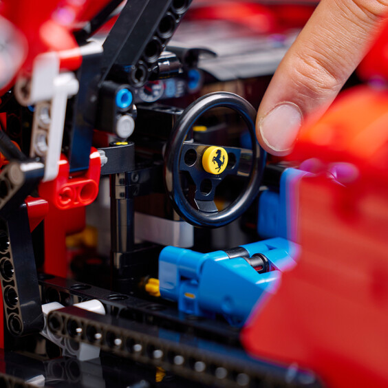 Конструктор LEGO: Technic: Ferrari: Daytona SP3, (42143) 11