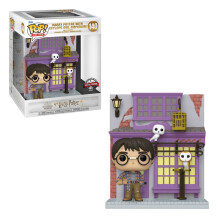 Фигурка Funko POP! Deluxe: Wizarding World: Harry Potter: Harry w/ Eeylops Owl Emporium (Special Edition), (58135)